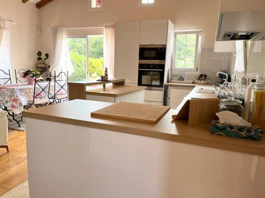 1Km Plage, Agreable Maison 6 Pers Classee 3* Hendaye Exterior photo