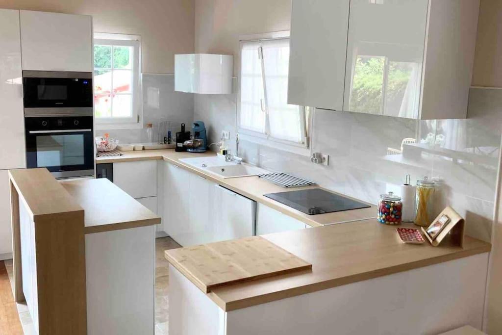 1Km Plage, Agreable Maison 6 Pers Classee 3* Hendaye Exterior photo